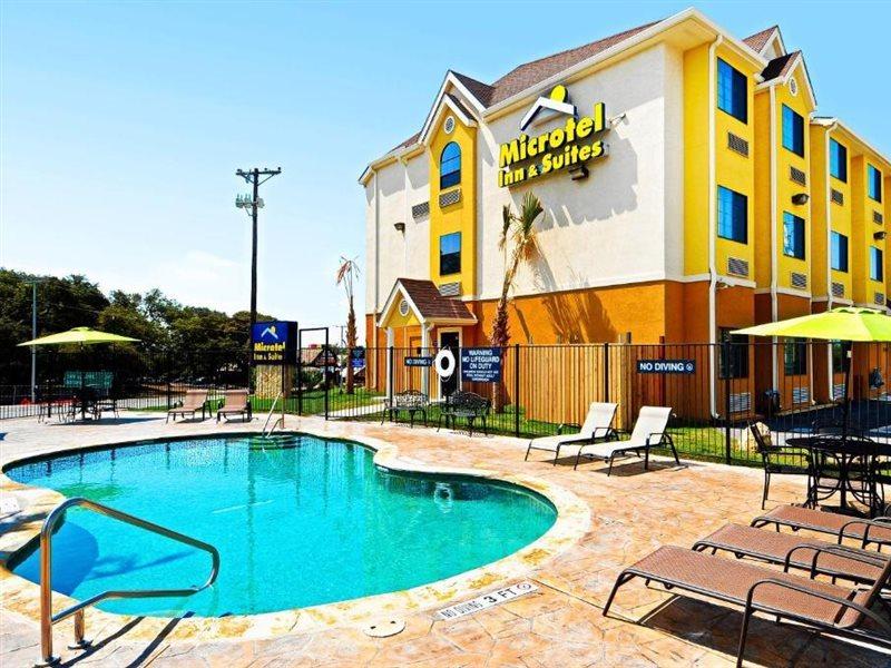 Microtel Inn & Suites By Wyndham New Braunfels I-35 Exterior photo